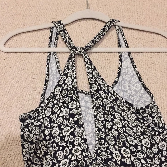 UO Kimchi Blue b&w floral dress worn once!!! - Picture 5 of 6